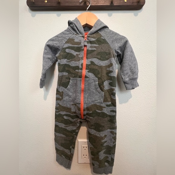 Carter's Other - Carters Hooded Zip Up Camo Onesie size 12 month​​